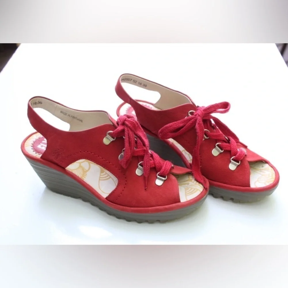 Fly London Ylfa wedges